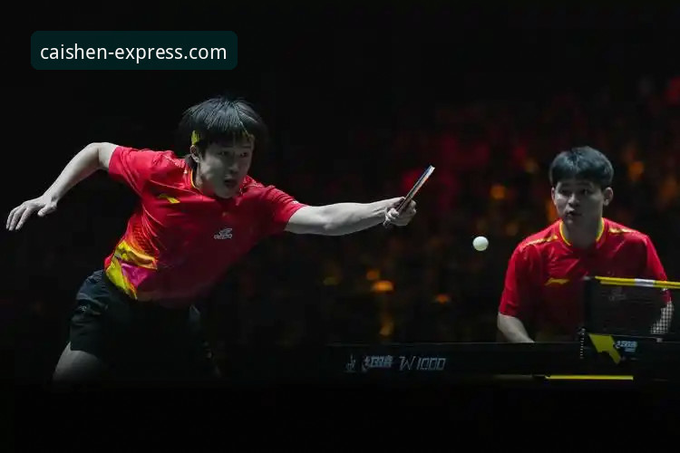 世乒赛男团小组赛中国三将表现深度分析：林诗栋应变为王楚钦起伏梁靖崑惊险